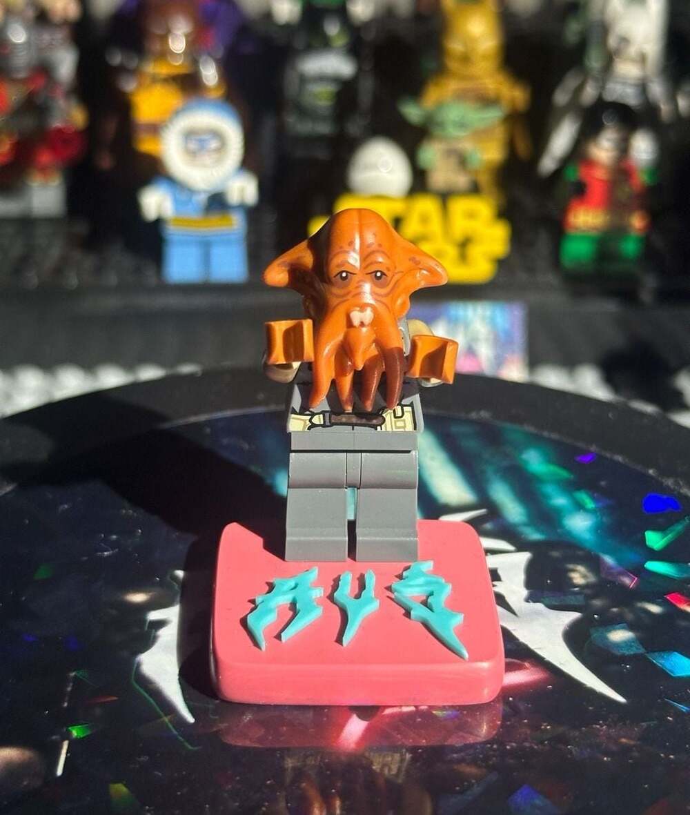 LEGO Star Wars Quarren Minifigure sw1195 from 75326 Boba Fett's Throne Room